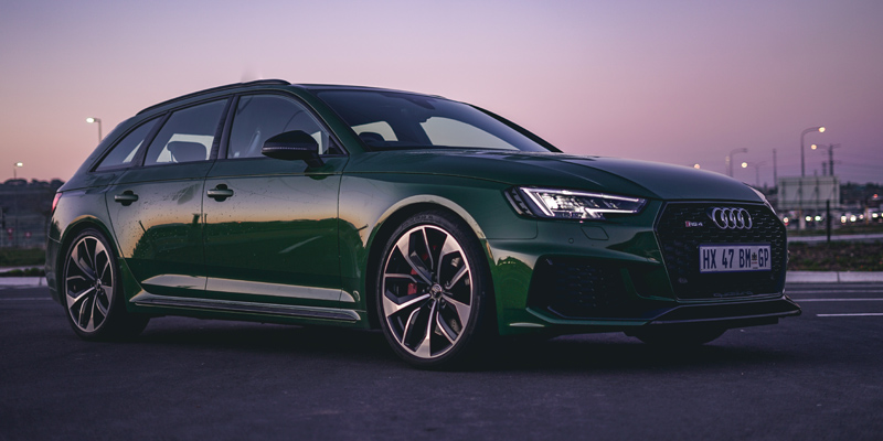 New Audi RS4 Review